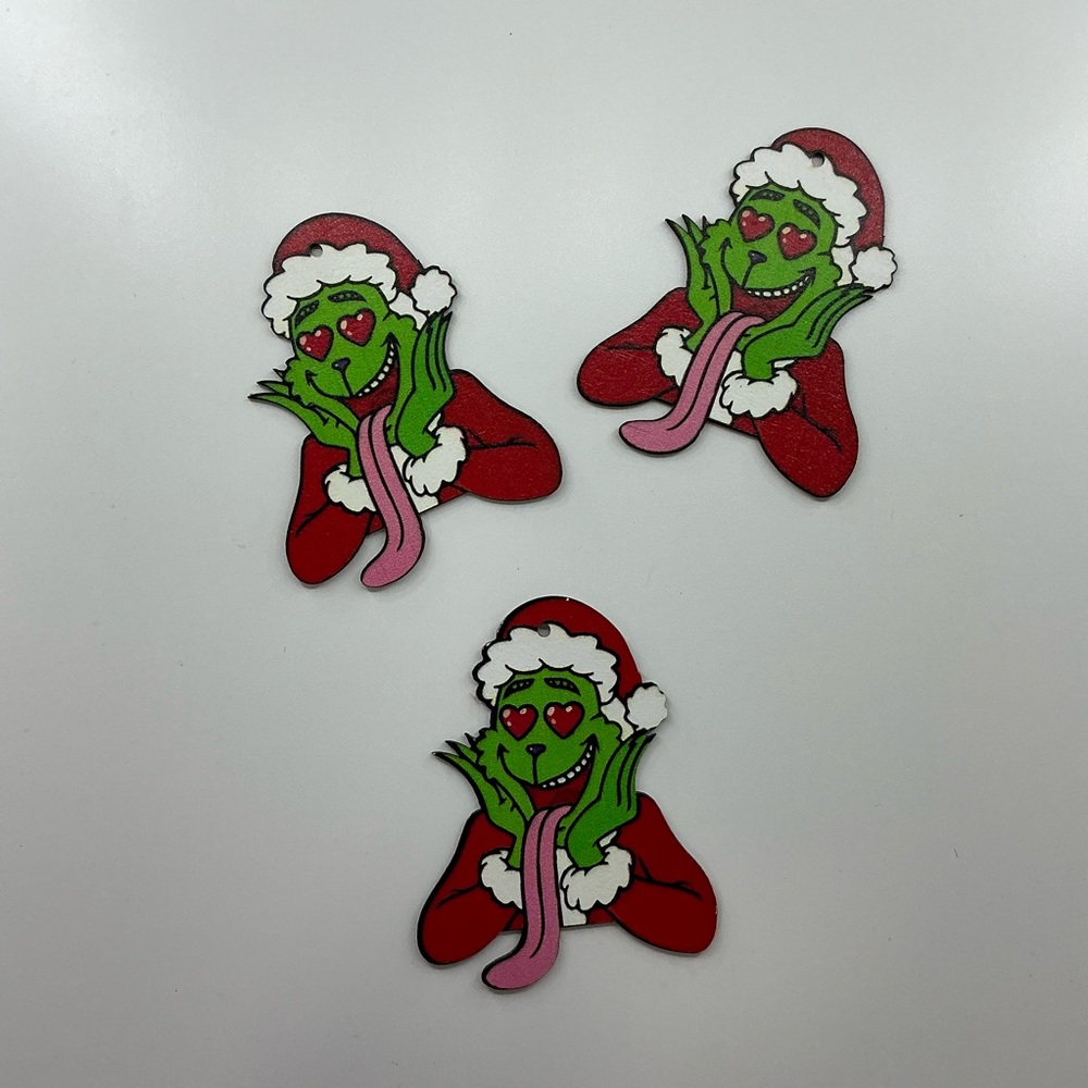 ! NEW! Heart Grinch Dr Seuss’s Christmas Tree Wooden Heart Ornaments Set of 3